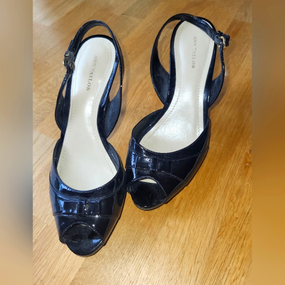 Ann Taylor patent leather pumps